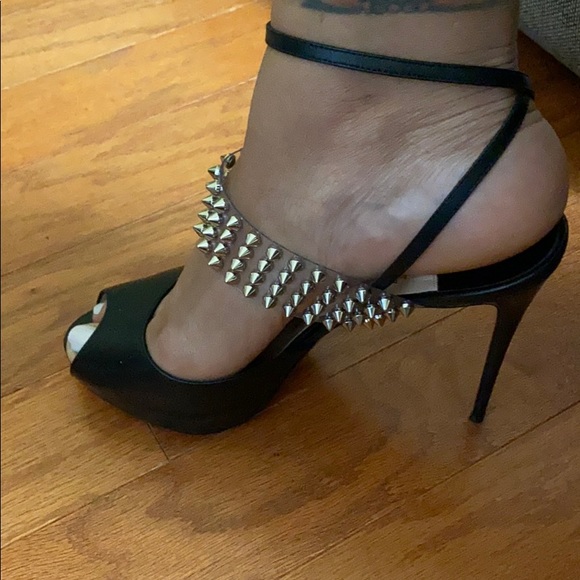 Platform loud with spikes - Picture 3 of 4